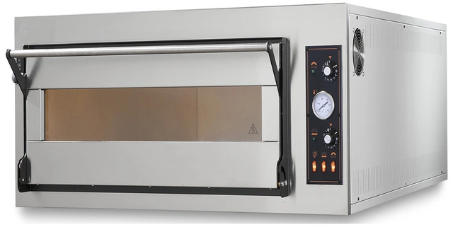 Herteovn/Bakeovn/Pizzaovn Kapasitet: 4 stk bakebrett 60x40cm. 