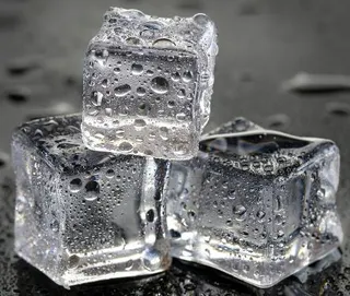 Isbitmaskin, terning 65 kg pr 24 timer 