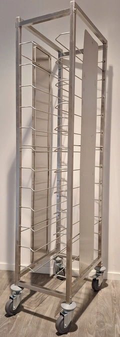 Brettvogn med sidepanel 12 stk 1/1 GN eller 34x44 cm